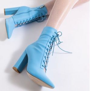 Lace up Chunky Bootie with